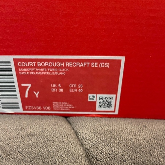 Nike Court Borough Low Recraft SE Embroidered Floral FZ3136-100 Big Kids Neutral - Picture 5 of 5